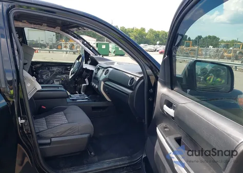 2020 Toyota Tundra Sr5 z USA, uszkodzony, nr VIN 5TFUY5F14LX935668